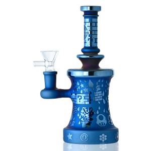 On Point Glass - 7.5" Sandblasted Gaming Icons Water Pipe